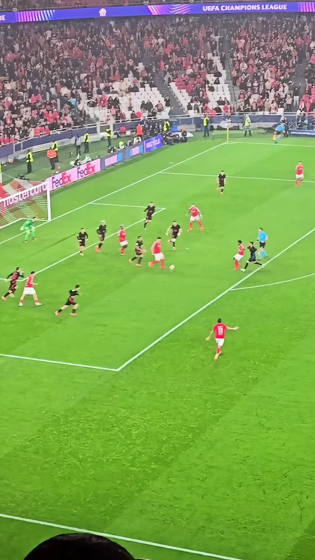 格拉纳达客场逆转，取得胜利的简单介绍