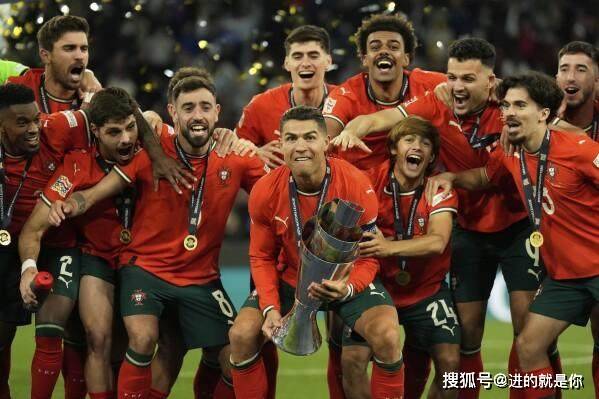 关于国足战平意大利队,C罗世界波破门欧冠的信息 关于国足战平意大利队,C罗世界波破门欧冠的信息