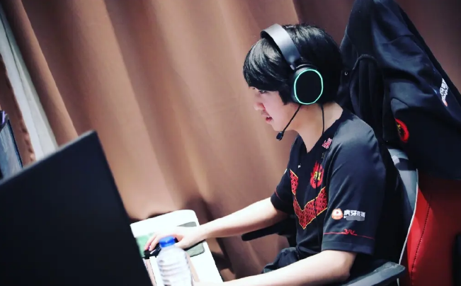 FPX横扫GEN，Canyon打出惊人五杀全球总决赛3:1（东京）