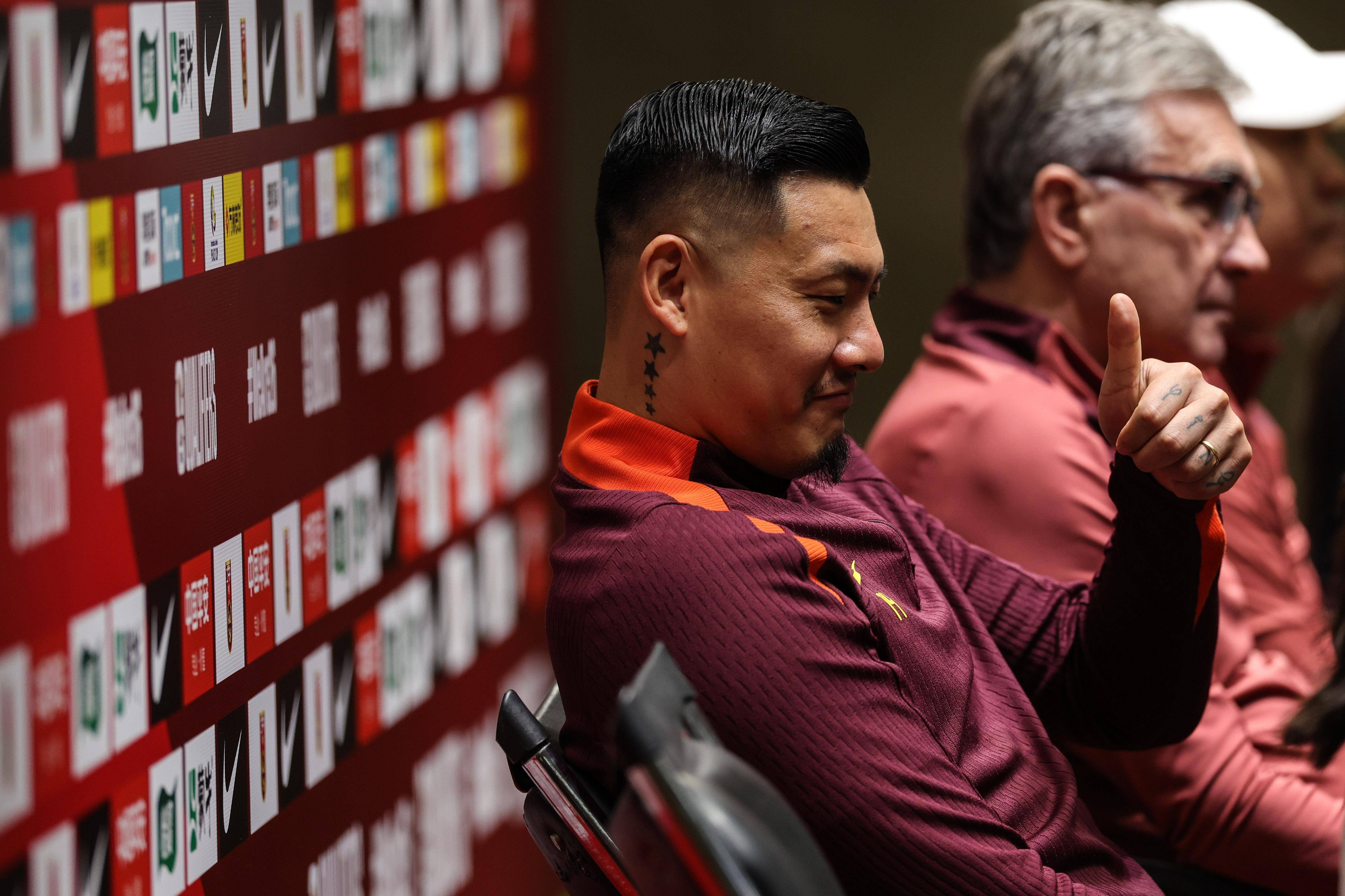 小组赛开幕式成功展览传奇足球明星的简单介绍