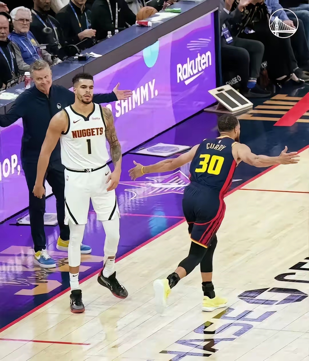 热火B队碾压墨西哥男篮，拉塞尔送出助攻