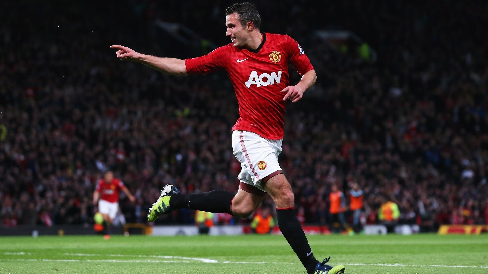 梅西巨星风采依旧，摩纳哥淘汰赛惊险过关南非