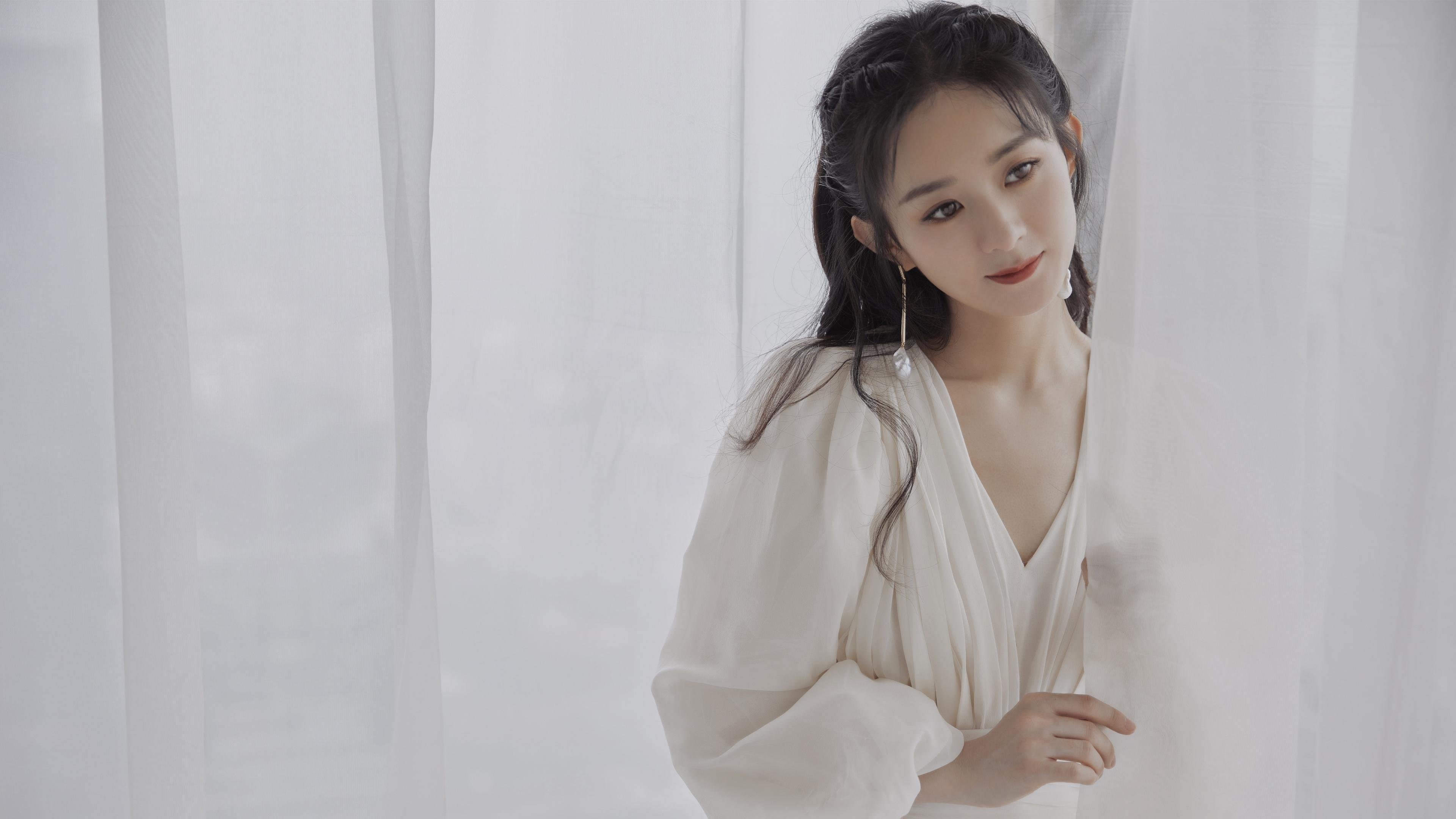 青春风暴席卷荷兰！加维一传一射成巴萨关键先生