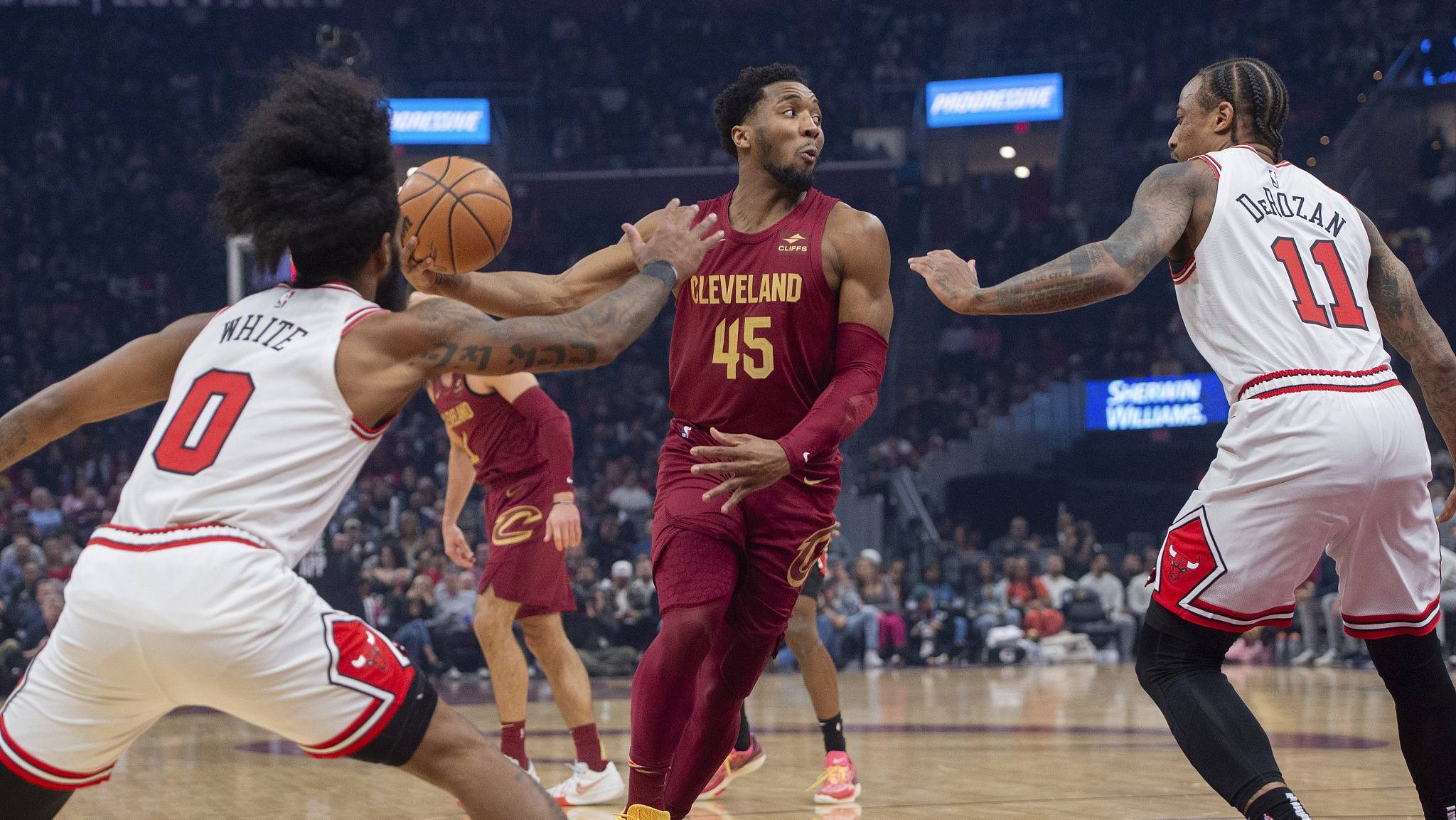 骑士末节带走火箭，德罗赞比赛走势一手掌控